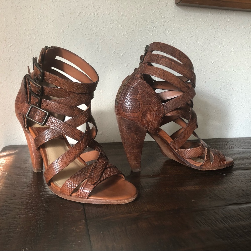 Size 8 Frye Mika Strappy Sandel Cognac Snake